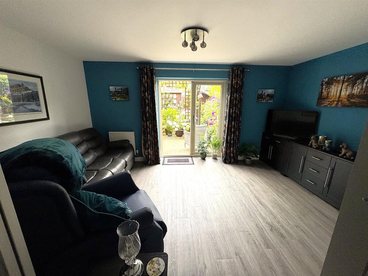 Regal Close, Corby