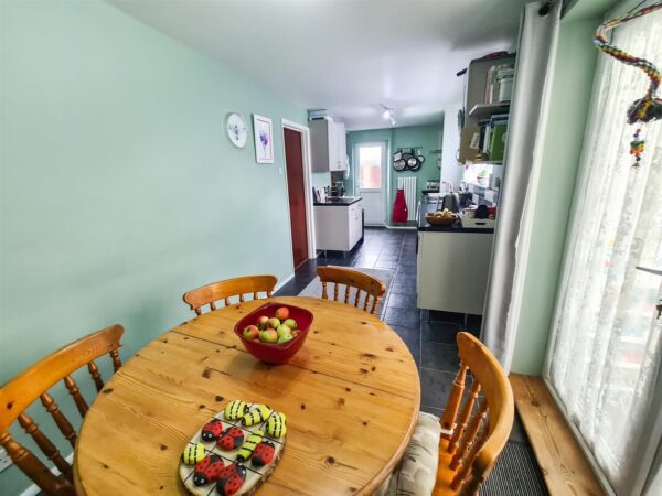 Beanfield Avenue, Corby