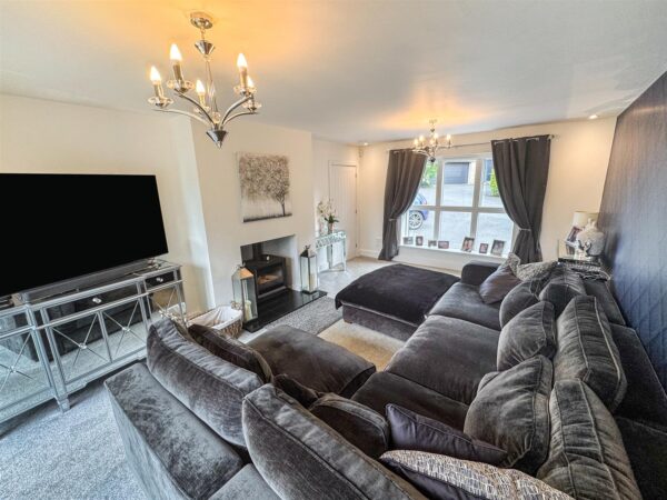 Lake Drive, Weldon, Corby