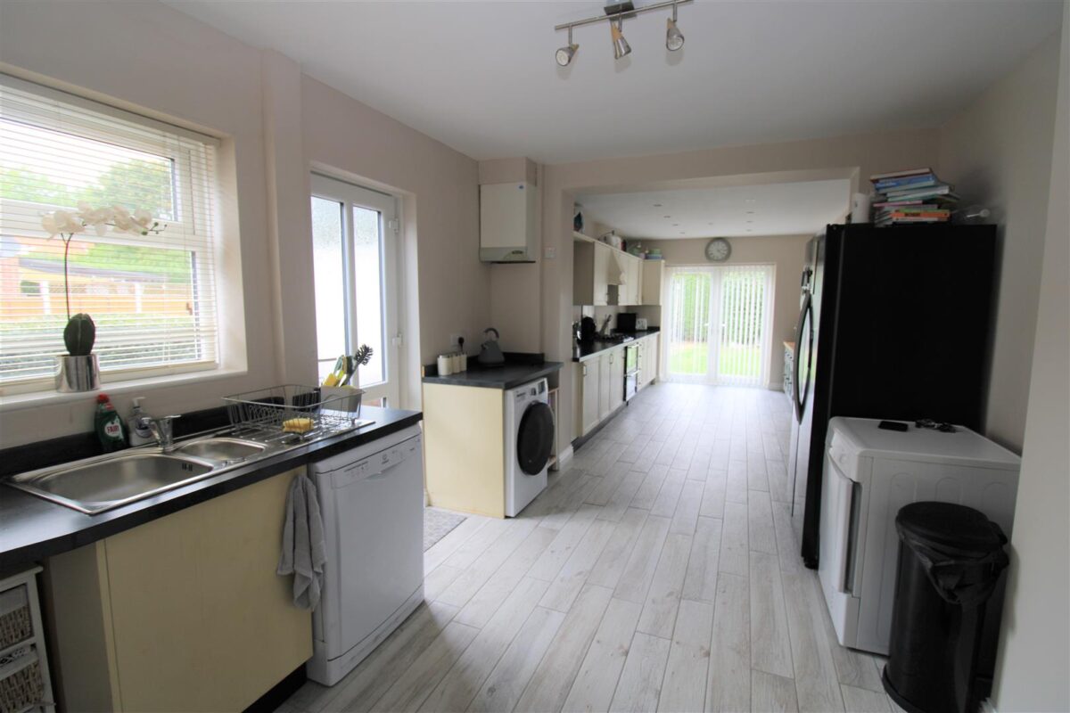 Westfields Road, Corby