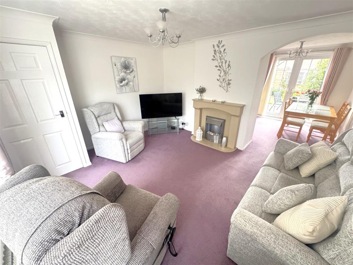 Howard Avenue, Corby