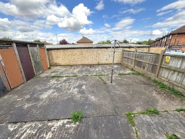 Rowlett Road, Corby