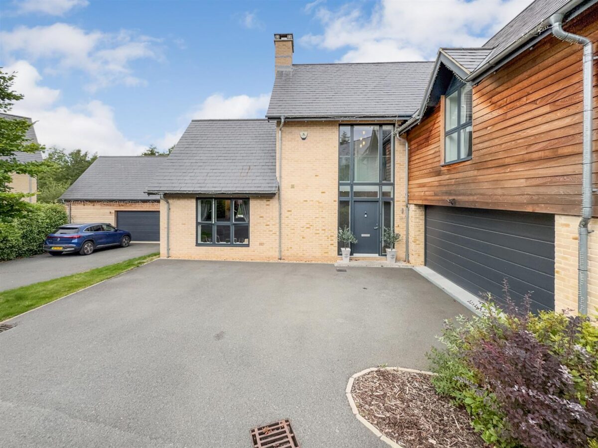 Lake Drive, Weldon, Corby