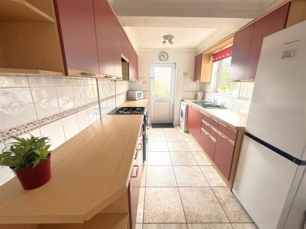 Howard Avenue, Corby