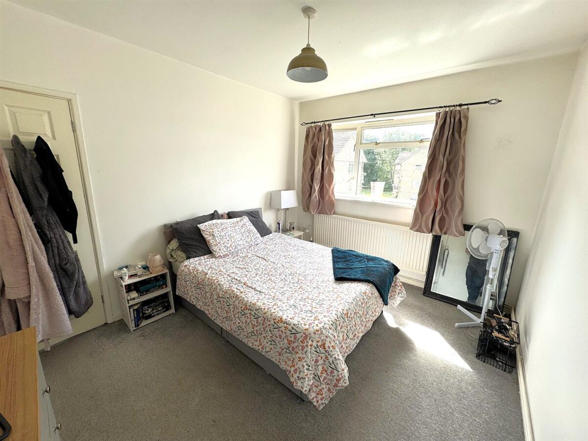 Rowlett Road, Corby