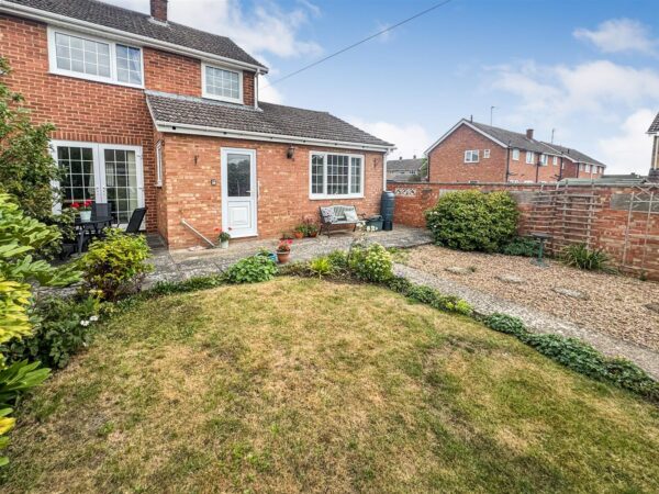 Howard Avenue, Corby