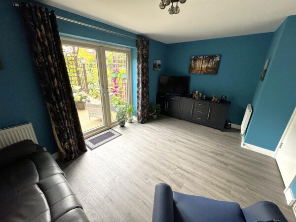 Regal Close, Corby