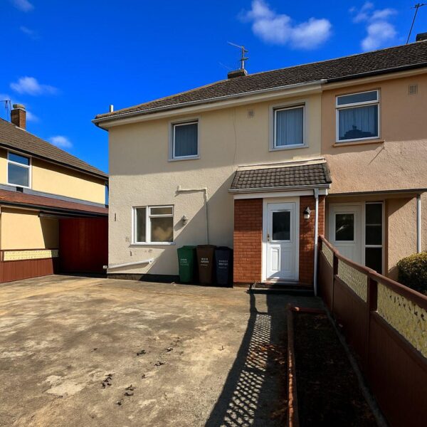 Willow Brook Road, Corby