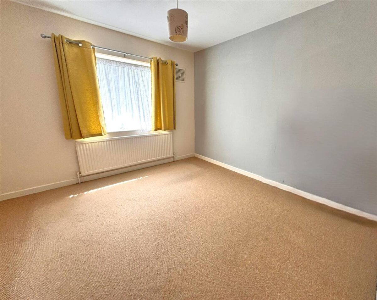 Willow Brook Road, Corby
