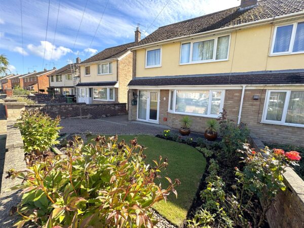 Collingwood Avenue, Corby