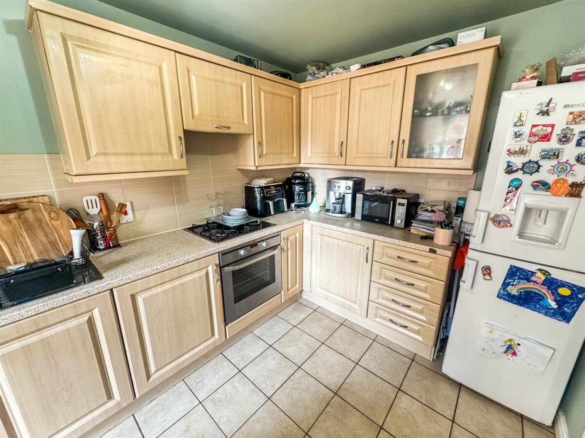 Farnborough Close, Corby