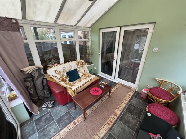 Clovelly Court, Corby