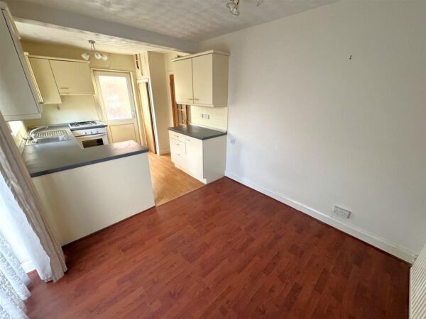 Studfall Avenue, Corby