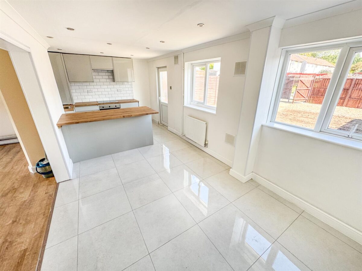 Bentley Walk, Corby