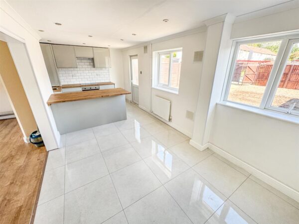 Bentley Walk, Corby