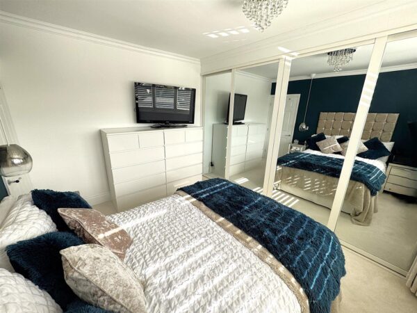 Corby Road, Weldon, Corby
