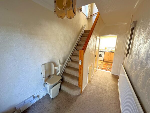 Collingwood Avenue, Corby