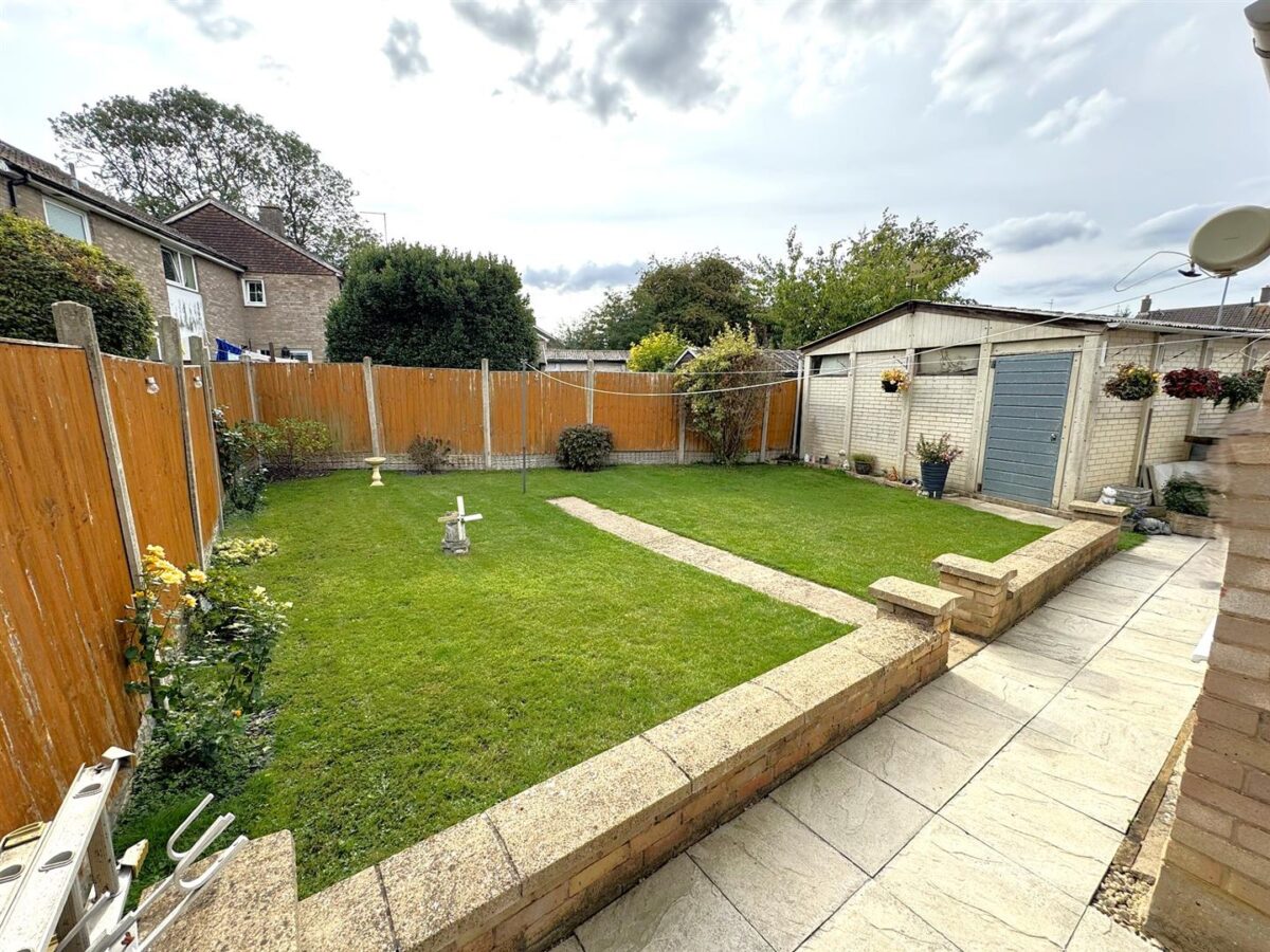 Beanfield Avenue, Corby