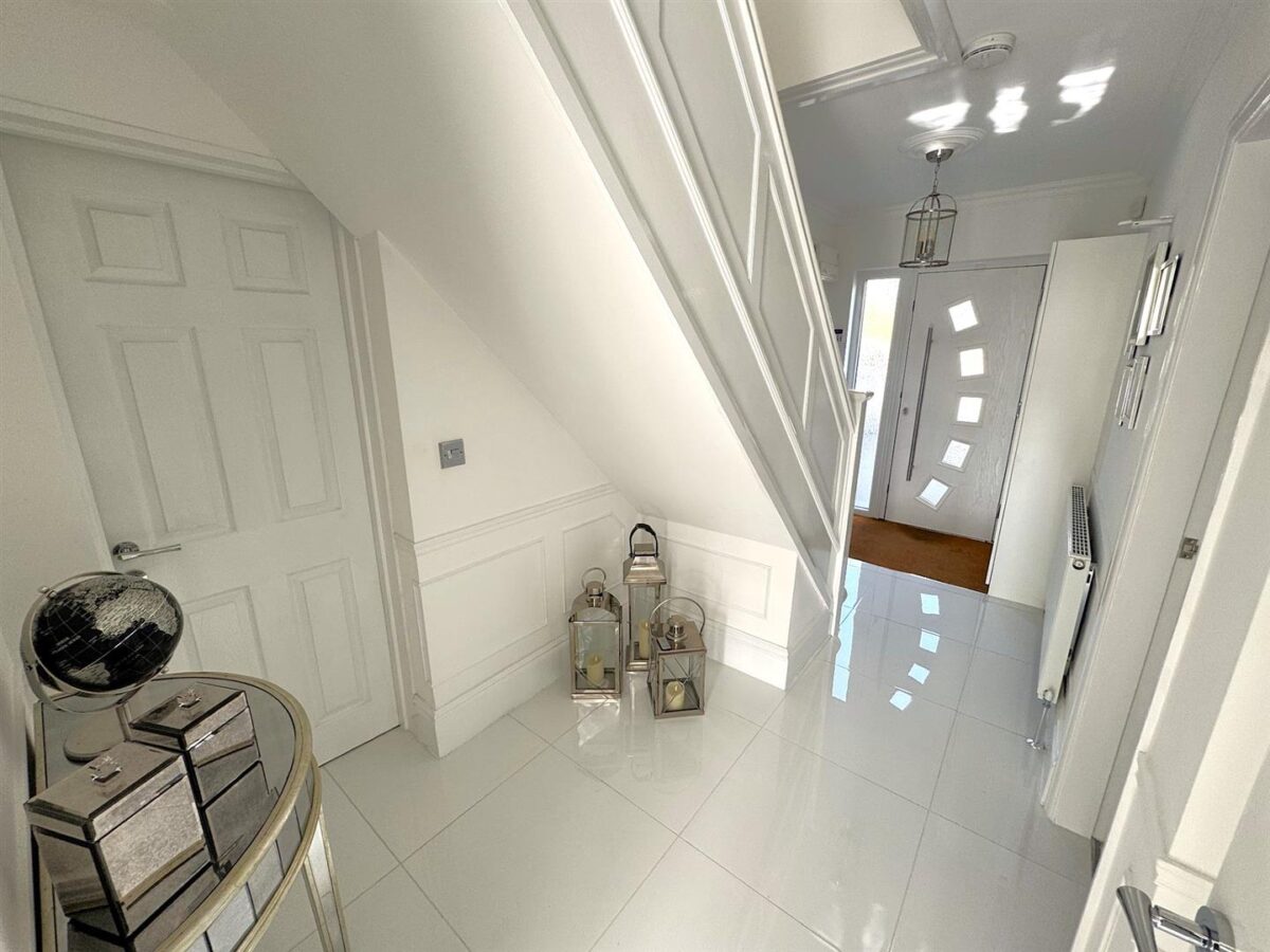 Corby Road, Weldon, Corby
