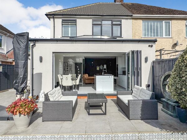 Corby Road, Weldon, Corby