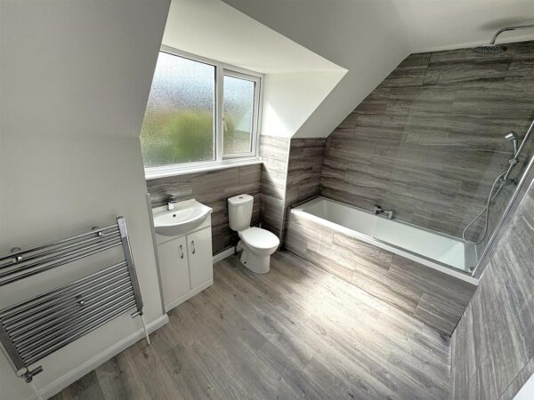 Westfields Road, Corby