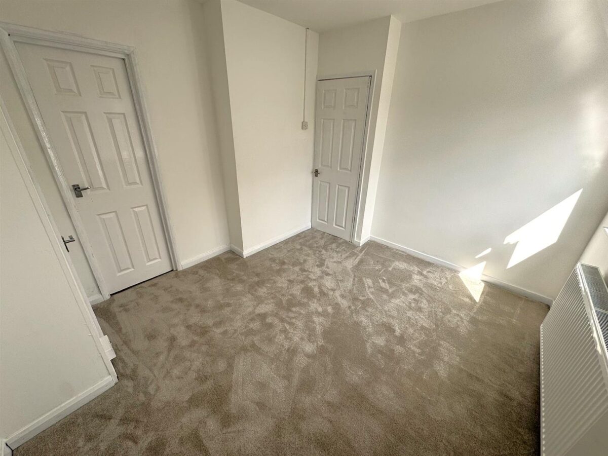 Westfields Road, Corby