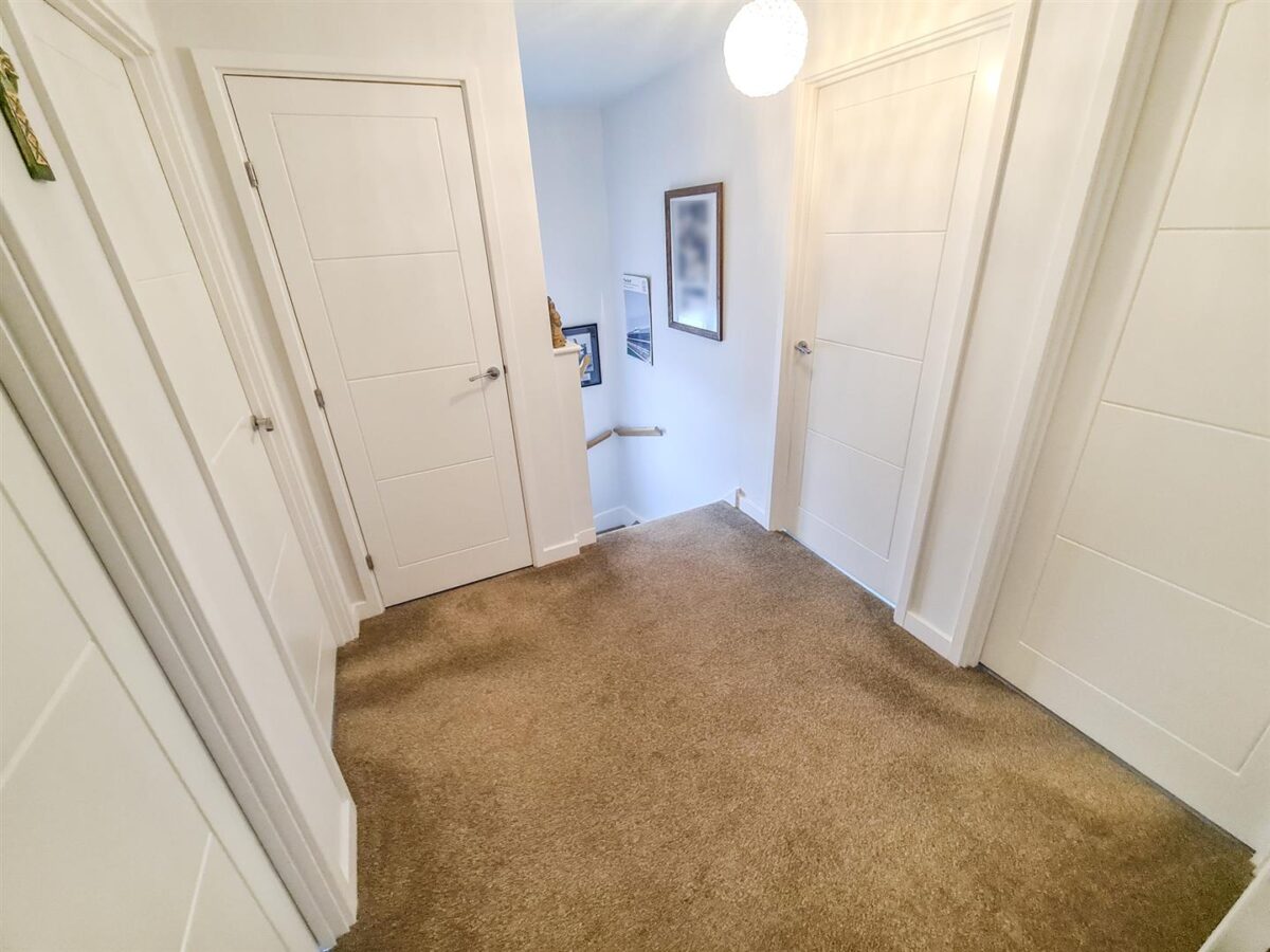 Oak Wood Drive, Corby