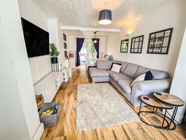 West Glebe Road, Corby