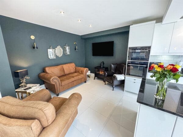 Corby Road, Weldon, Corby
