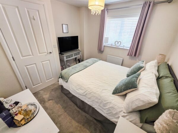 Fakenham Road, Corby