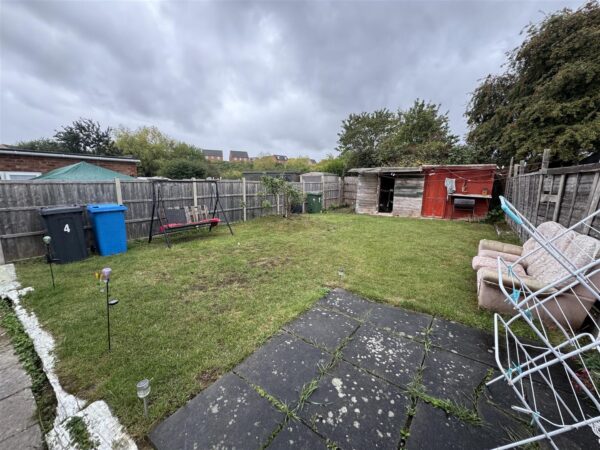 Clovelly Court, Corby