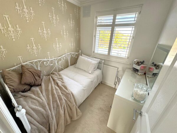 Corby Road, Weldon, Corby
