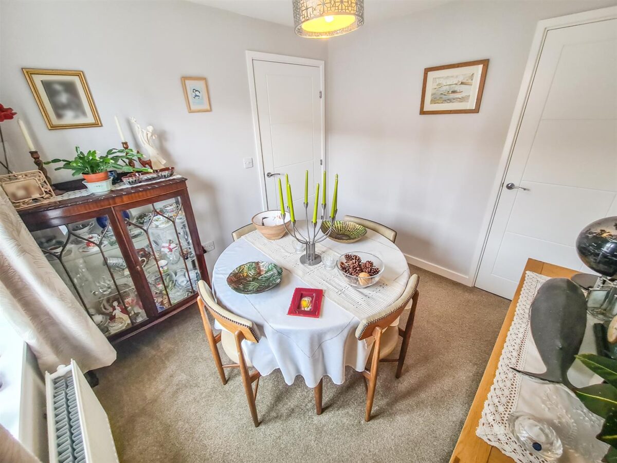 Oak Wood Drive, Corby