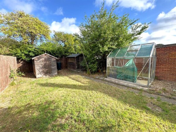 Studfall Avenue, Corby
