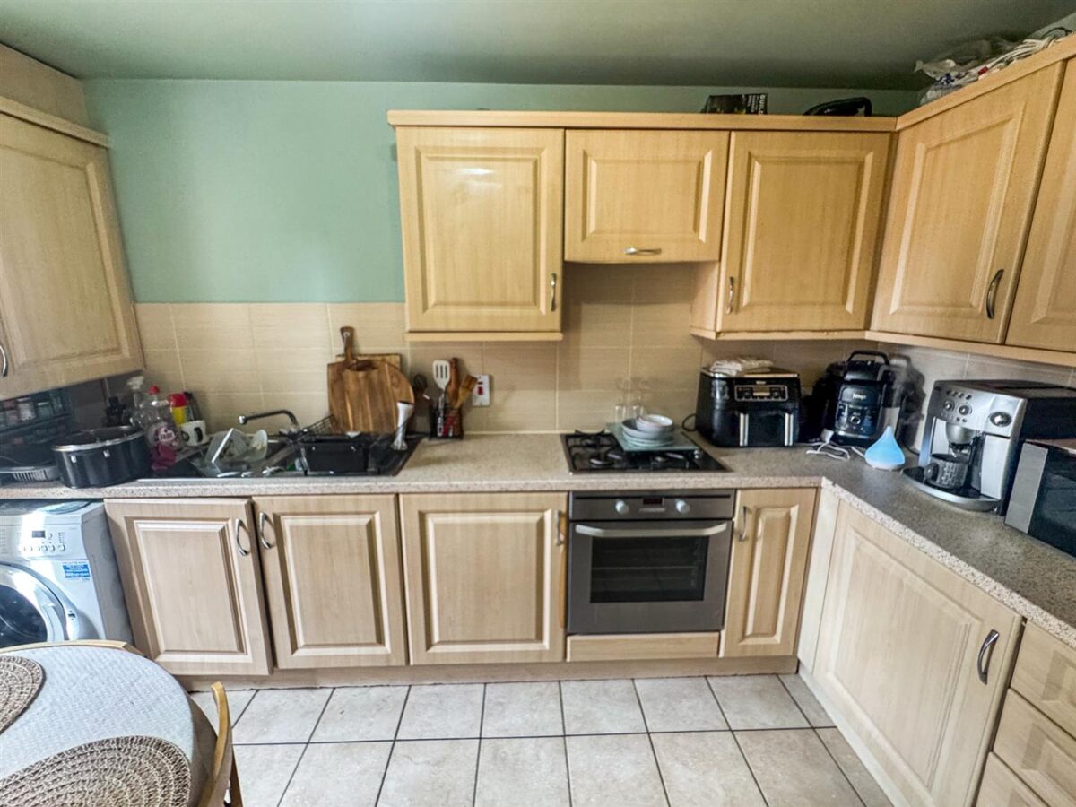 Farnborough Close, Corby