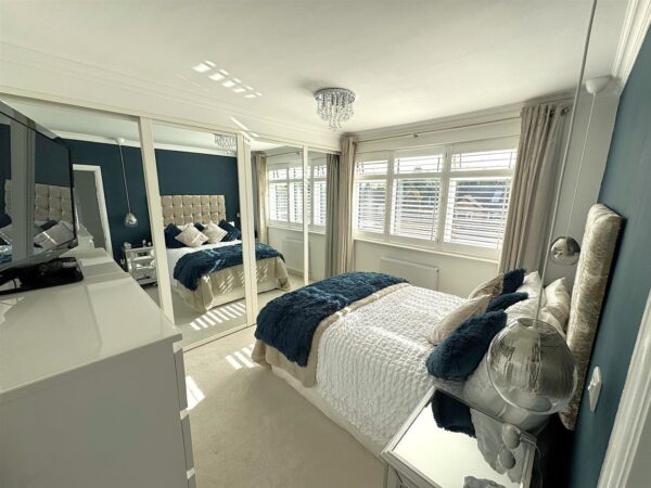 Corby Road, Weldon, Corby