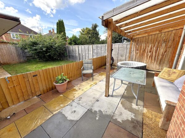 Westfields Road, Corby
