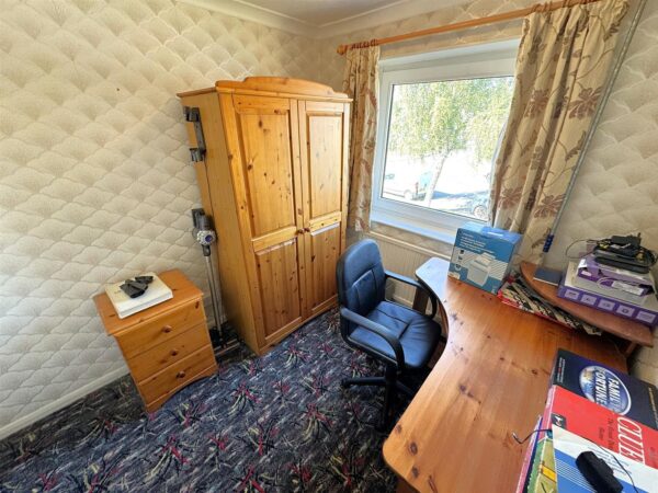 Collingwood Avenue, Corby