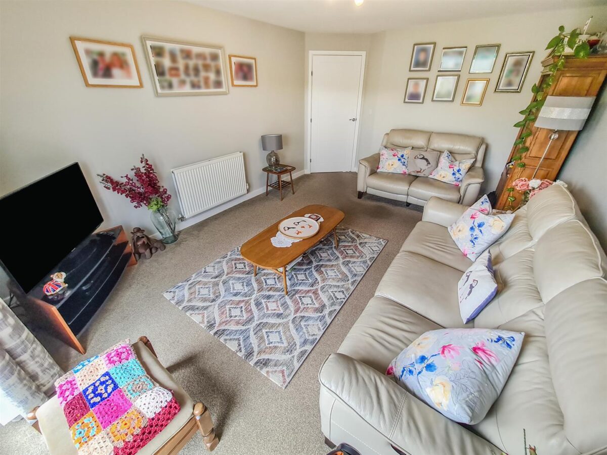 Oak Wood Drive, Corby