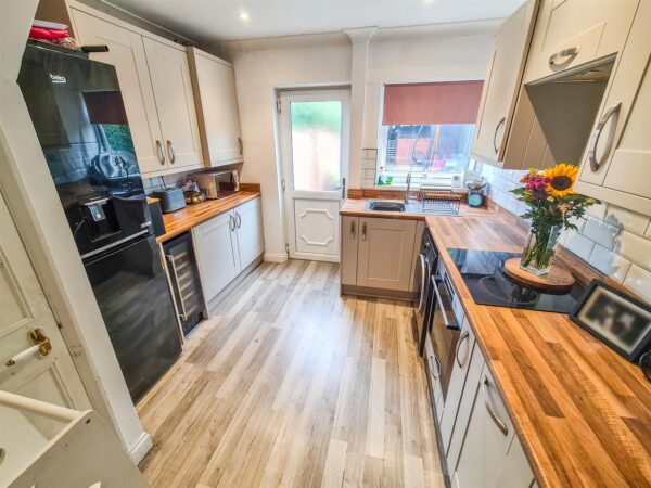 West Glebe Road, Corby