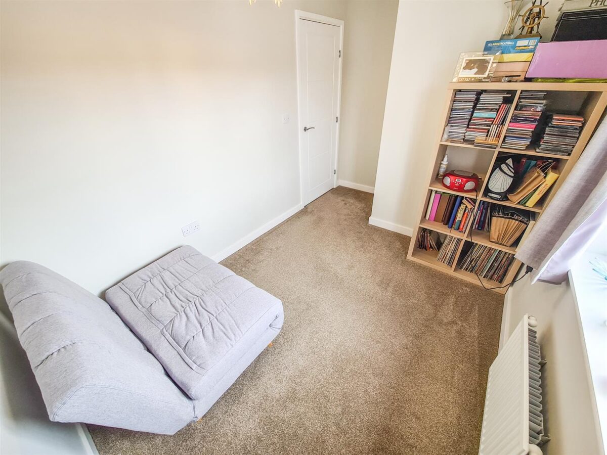 Oak Wood Drive, Corby