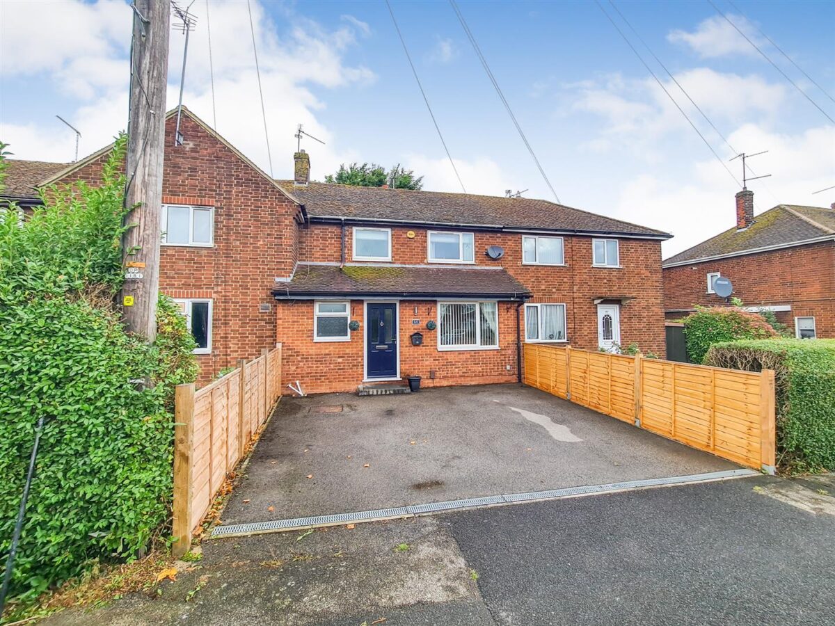 West Glebe Road, Corby
