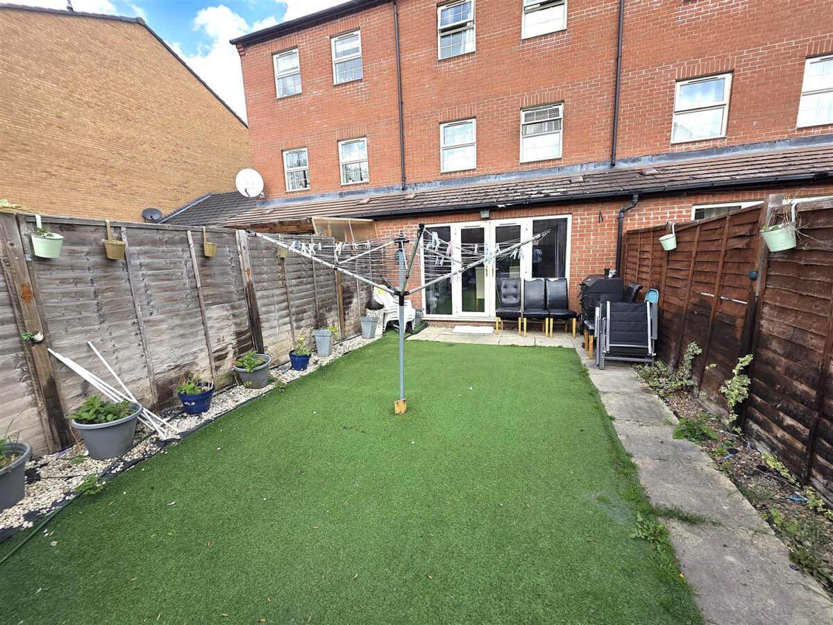 Frith Close, Great Oakley, Corby