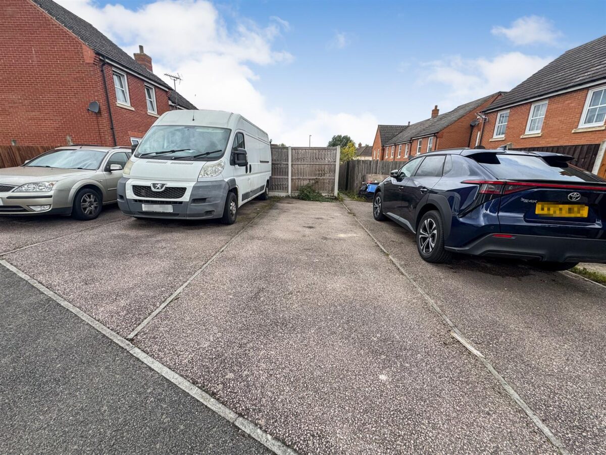 Farnborough Close, Corby