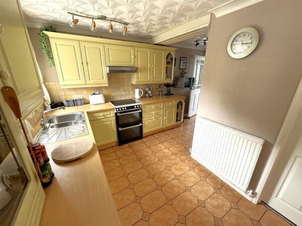 Beanfield Avenue, Corby