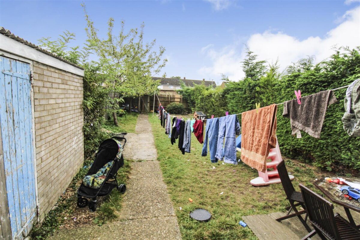Taunton Avenue, Corby