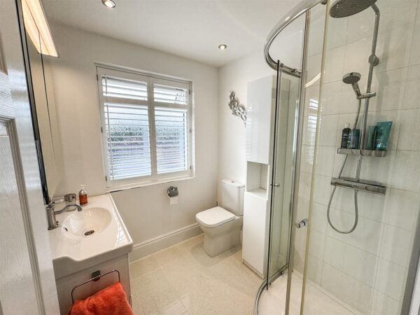 Corby Road, Weldon, Corby