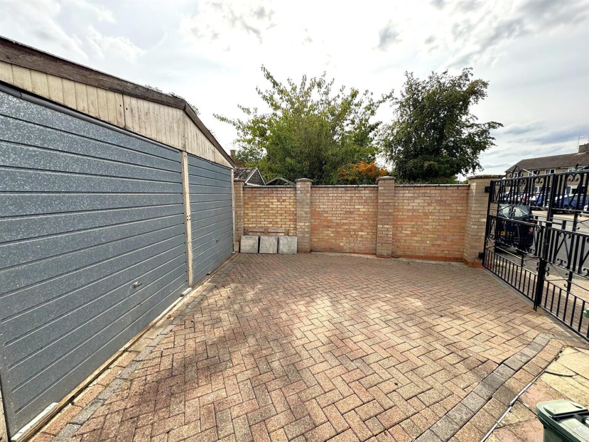 Beanfield Avenue, Corby
