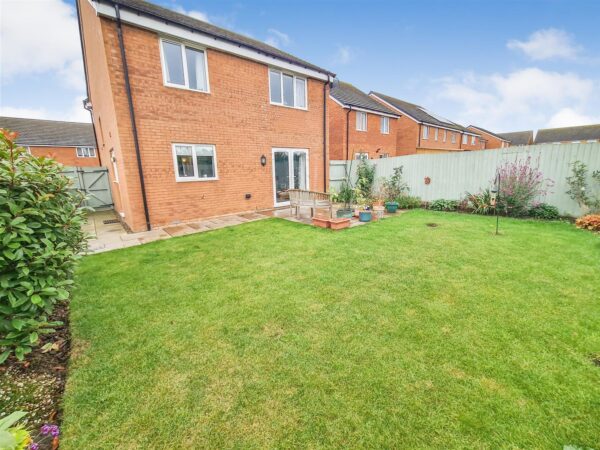 Oak Wood Drive, Corby