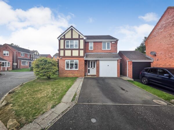 Denne Close, Corby